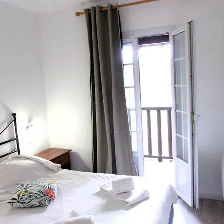 Very Quiet House With Shared Swimming Pool Holiday home