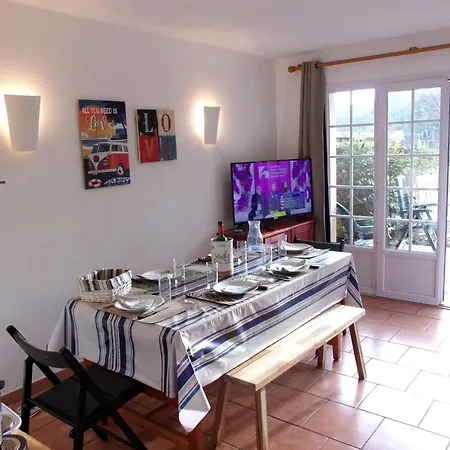 Very Quiet House With Shared Swimming Pool Holiday home
