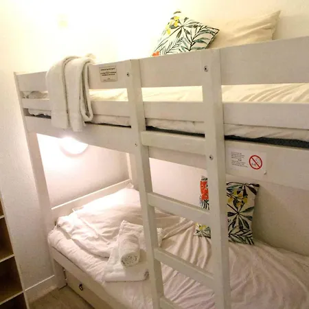 Very Quiet House With Shared Swimming Pool 펜션 몰리엣젯마