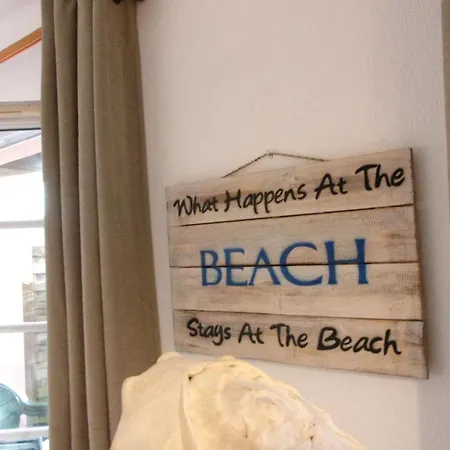 Very Quiet House With Shared Swimming Pool 몰리엣젯마