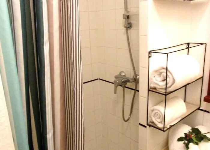 Feriehus Very Quiet House With Shared Swimming Pool