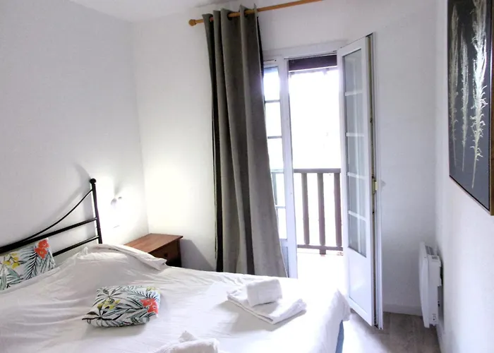 Feriehus Very Quiet House With Shared Swimming Pool *