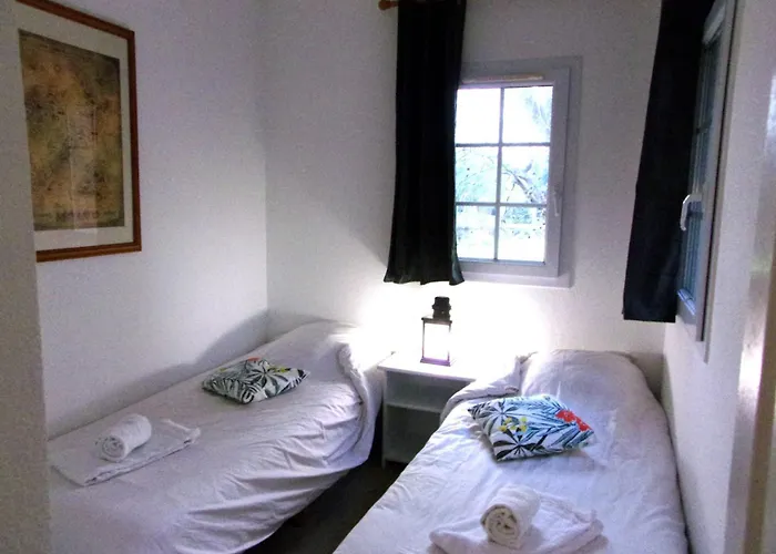 Feriehus Very Quiet House With Shared Swimming Pool *