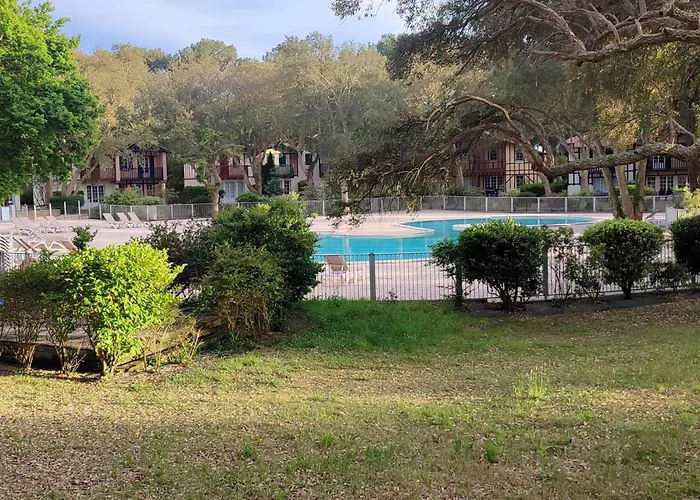 Feriehus Very Quiet House With Shared Swimming Pool *